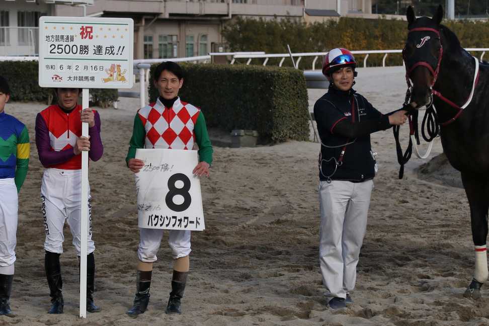 矢野貴之騎手が地方競馬通算２５００勝を達成　「今開催のひとつの目標」