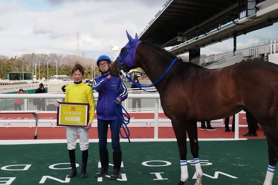 小谷周平騎手が〝イグナイターコンビ〟の馬でメイン制し、地方競馬通算６００勝達成