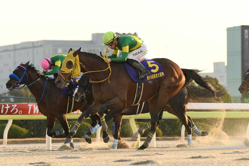 【東京大賞典】ウシュバテソーロが直線大外から豪快に差し切りＶ！史上５頭目の連覇で激動の一年締めくくる