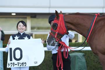 古川奈穂騎手が福島１２ＲでＶ　永島まなみ騎手が２着で同期女性騎手のワンツーフィニッシュ